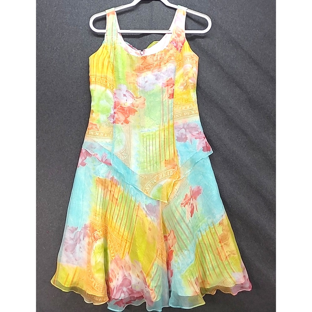 Flores & Flores 100 percent Silk Dress Floral Knee‎ Length Sz 8 Travel Christmas